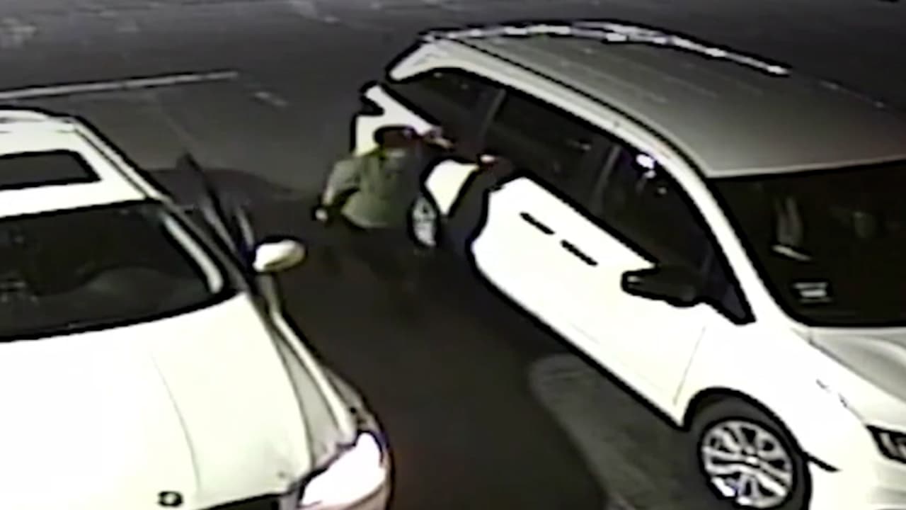 Hombre hispano hablaba al 911 cuando recibió tiro en la cabeza en Los Ángeles y todo quedó en video
