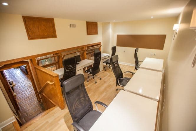 El reporte 'Out of Reach' reveló que la 
<a href="https://www.univision.com/local/san-francisco-kdtv/mas-de-25-000-desamparados-aumentan-de-forma-vertiginosa-las-personas-sin-techo-en-silicon-valley" target="_blank">crisis de vivienda</a> en el estado dorado es tan alarmante que, de los 10 condados con las rentas más altas en todo EEUU, 9 se encuentran en California.