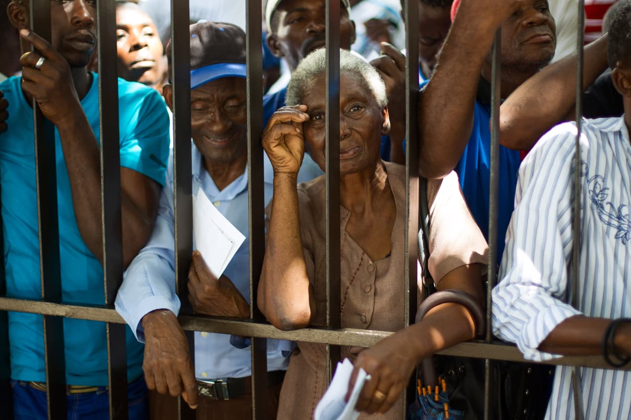 Un ajuste que permita el traslado de personas entre ambos países.