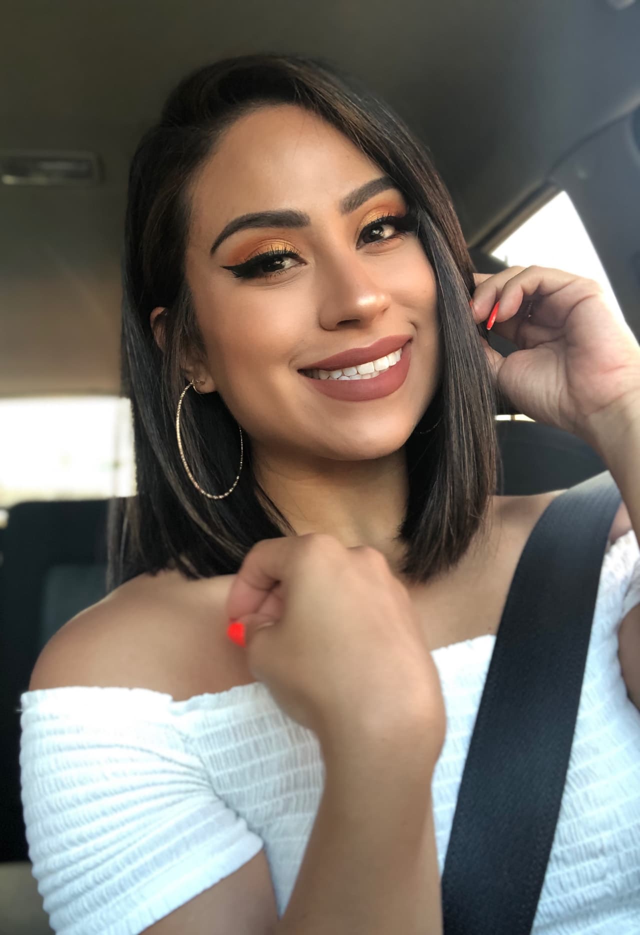 Nallely, 27 años, México. Es mesera y le gusta ir al gimnasio.