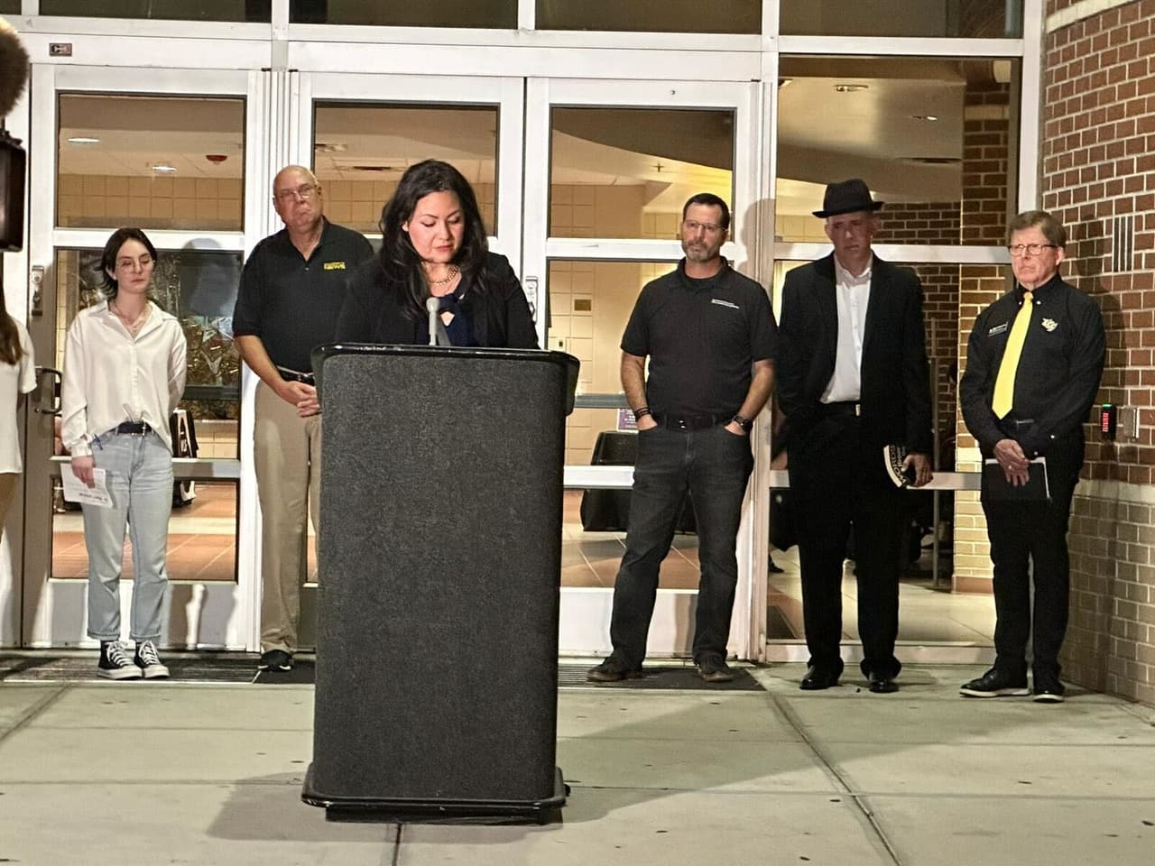 Sus maestros en UCF lo recuerdan como un estudiante ejemplar y muy dedicado a su profesión.
<br>
<br>Por otra parte, los estudiantes de periodismo que no lo conocían afirmaron sentirse motivados a seguir su legado y, aunque con un poco de miedo por ejercer su labor en las calles, aseguran que deben continuar informando a la comunidad.