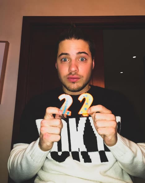 William Valdes: "Hello 22! Happy Birthday to me". (Enero 10, 2016)