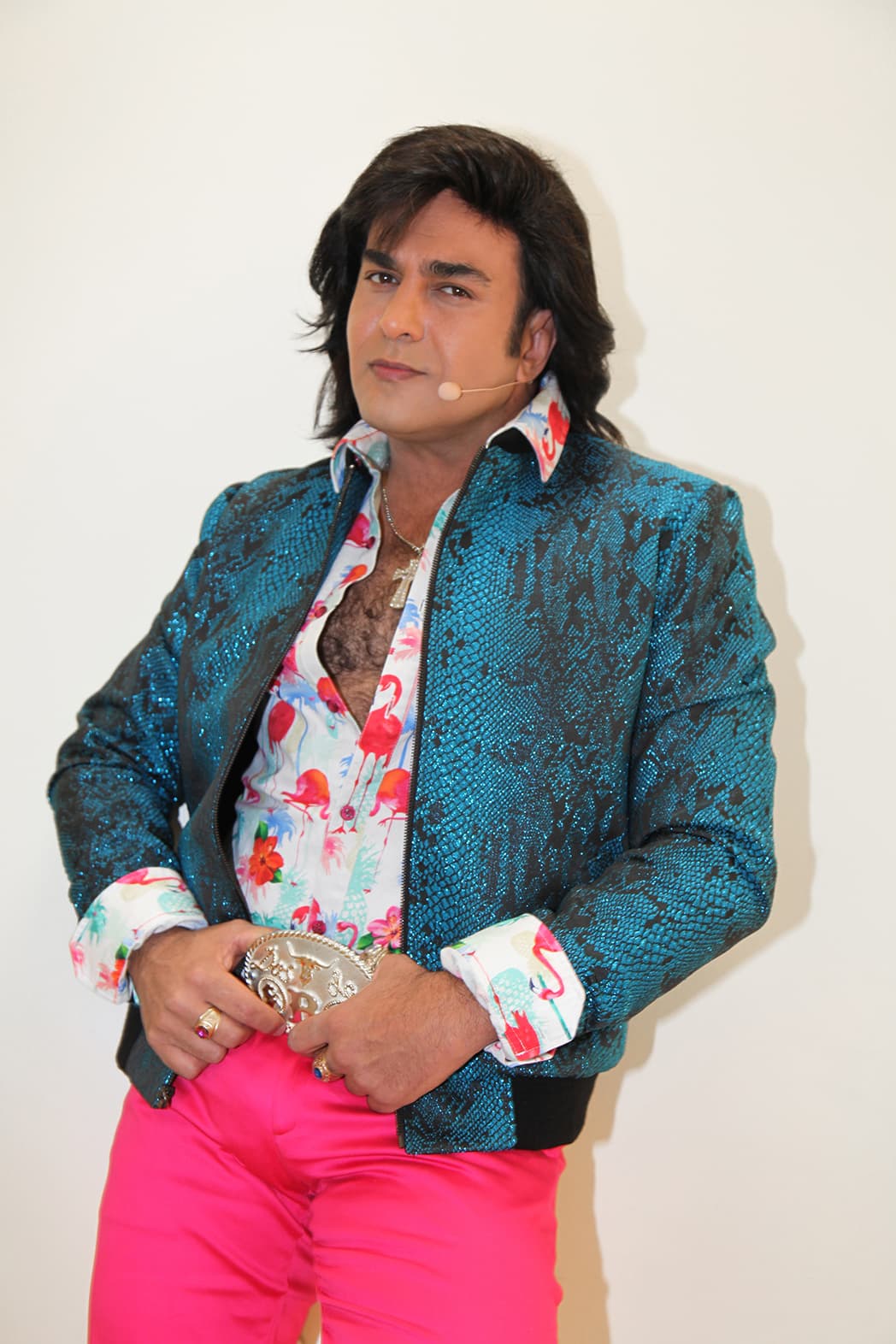 El comediante Ariel Miramontes, verdadero nombre de Albertano, es padre de familia y también se mostró orgulloso de sus tres hijos, a los que felicitó en este día.