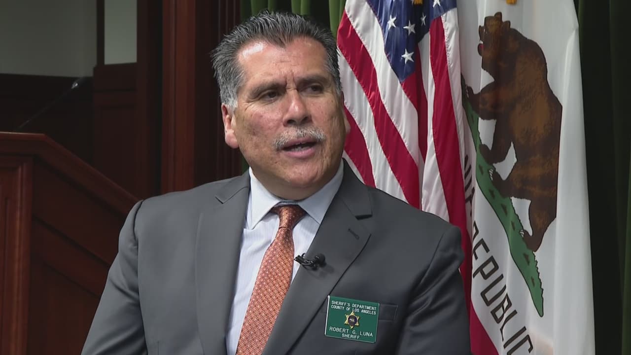 Hacinamiento carcelario y salud mental: sheriff Luna habla sobre los retos que tiene para el condado de Los Ángeles