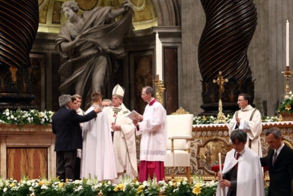 En ella, el pontífice leerá su Mensaje Pascual y, al mediodía y desde la logia central del templo, impartirá la tradicional bendición "Urbi et Orbi". (Con información de Efe).