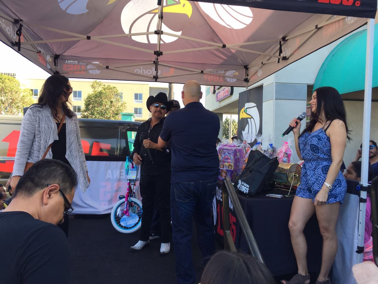 Raúl 'El Pelón', Carla Medrano y El Feo se enamoraron del cariño por parte de sus seguidores en San Diego.