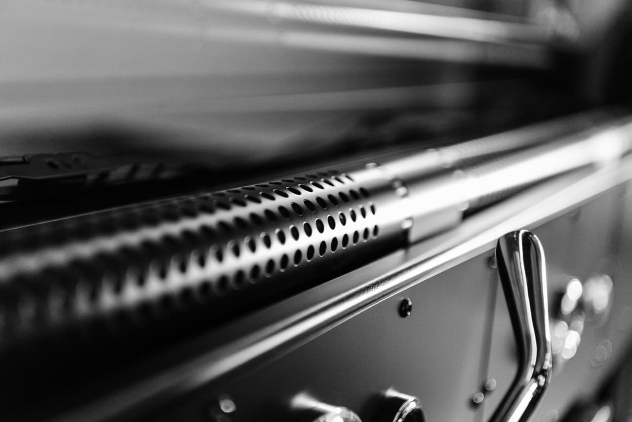 Bollinger Motors planea fabricar sus modelos B1 y B2 con los que pretende conquistar el segmento de las SUVs y pickups. Ambos modelos son motivados por motores eléctricos y cuentan con atractivas características para dominar hasta los terrenos más desafiantes.