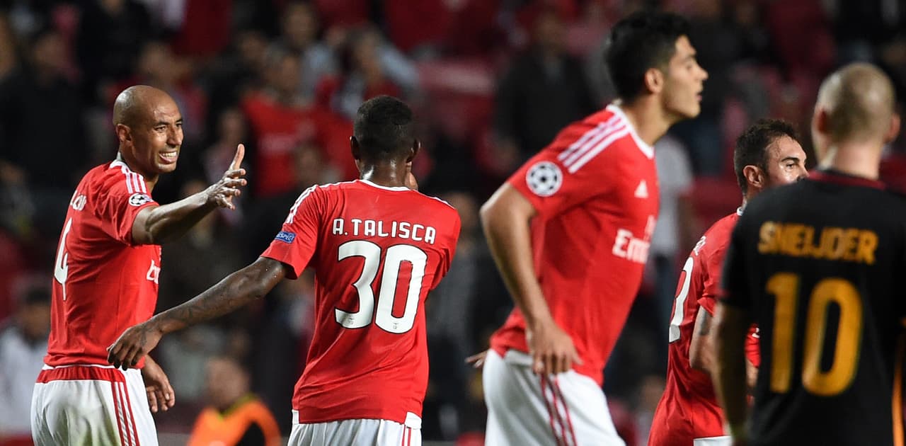 Benfica 2-1 Galatasaray: Benfica gana a balón parado y se sitúa a un paso de los octavos