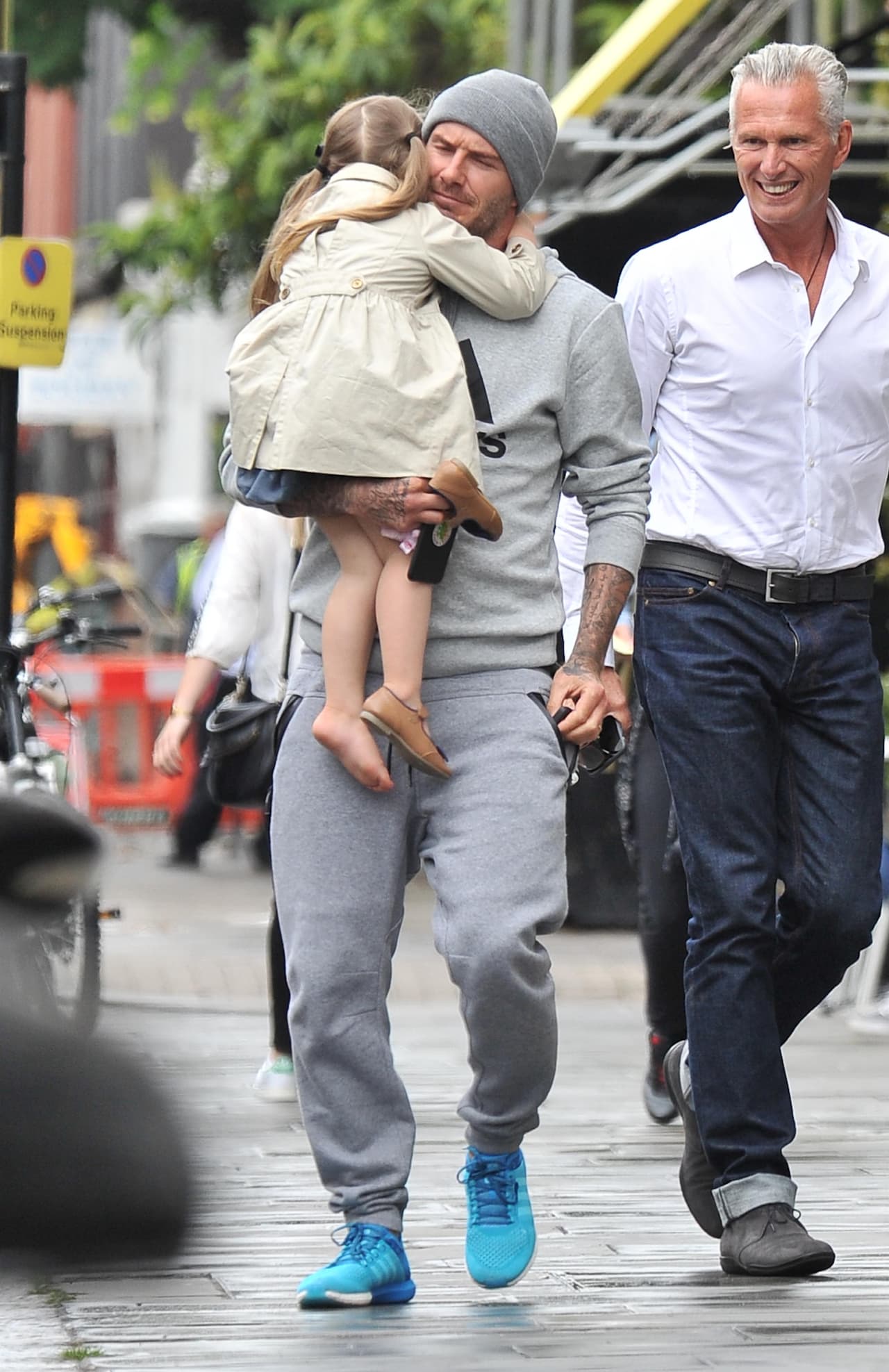 Al parecer la nena fashionista tenía sueño.