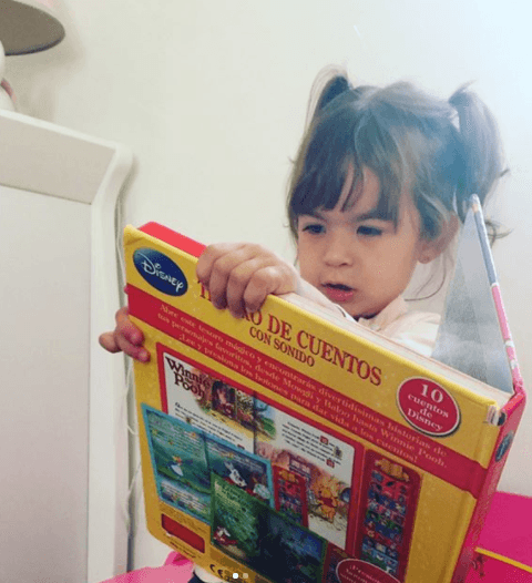 Michelle es una nena encantadora, muy pronto la veremos enseñandole todo lo que sabe al nuevo bebé de la familia Tacher.