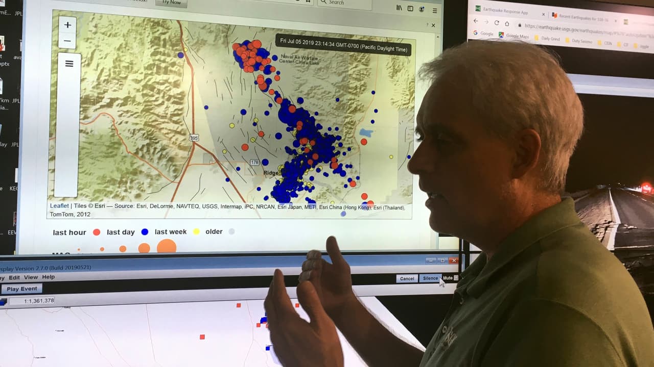 ¿Por qué se mueve la tierra en California?
<br>En el estado dorado, los sismos son causados por el movimiento de enormes bloques de corteza terrestre (placas tectónicas).