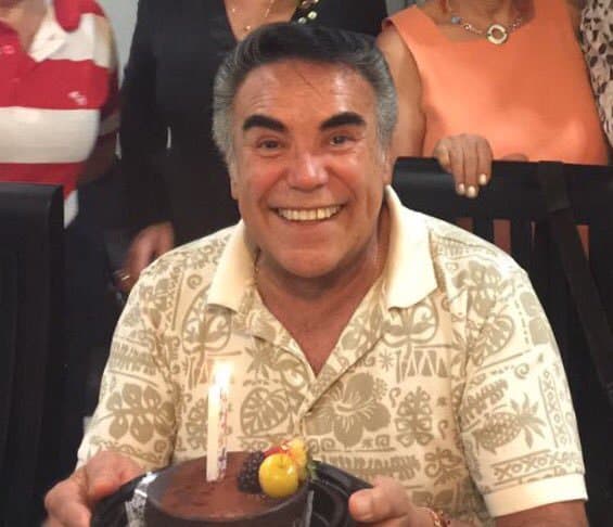 Cuando se le preguntó sobre la supuesta noticia del cáncer del actor, Haza fue muy tajante y lo desmintió.