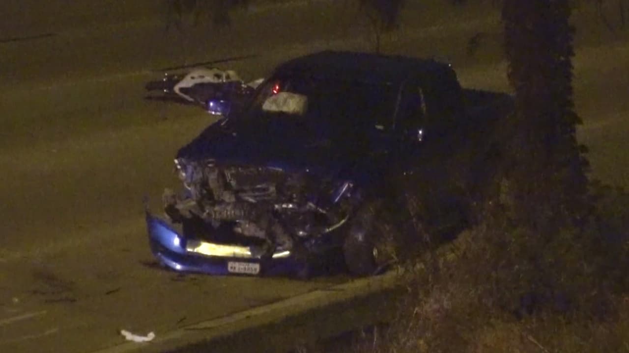 Hallan muerto a un joven motociclista en la autopista Katy Fwy, al oeste Houston