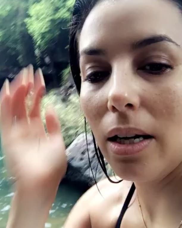 La actriz posteó un video en donde muestra las magníficas cascadas en las que se bañó.
