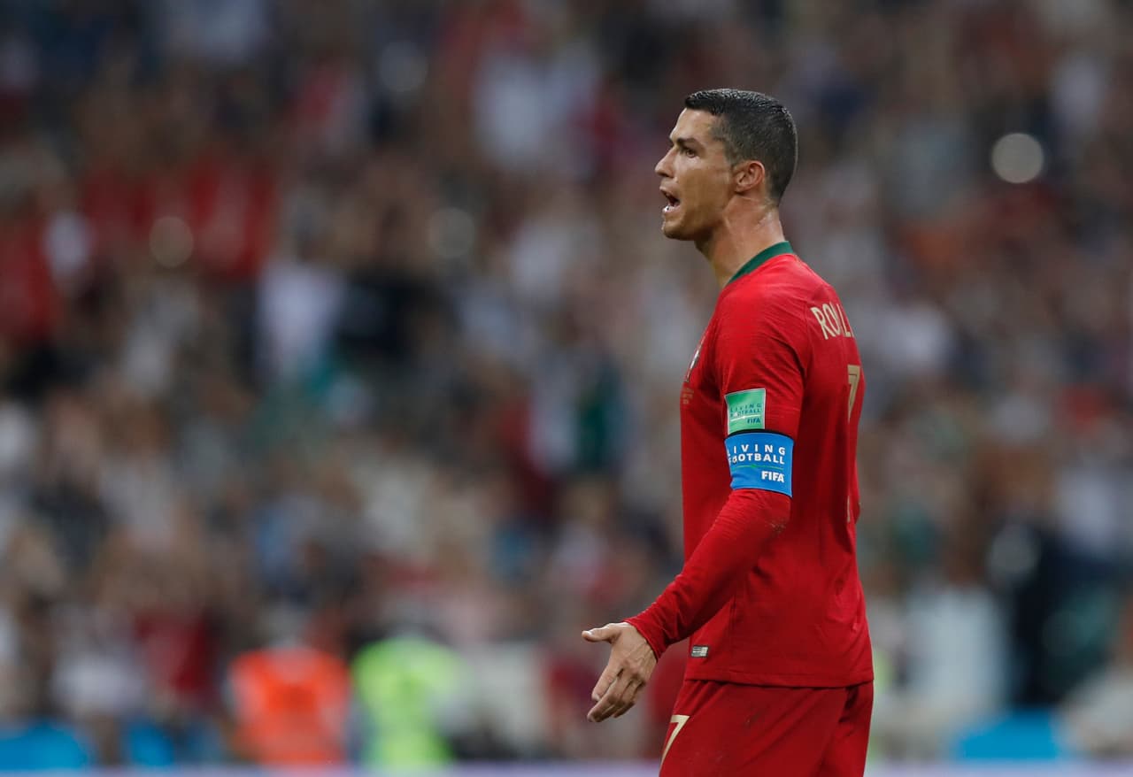 A tres minutos de concluir el tiempo regular del encuentro, ya todo parecía perdido para Portugal y para Cristiano, nada les salió en el segundo medio. Hasta que vino una falta cerca del área.