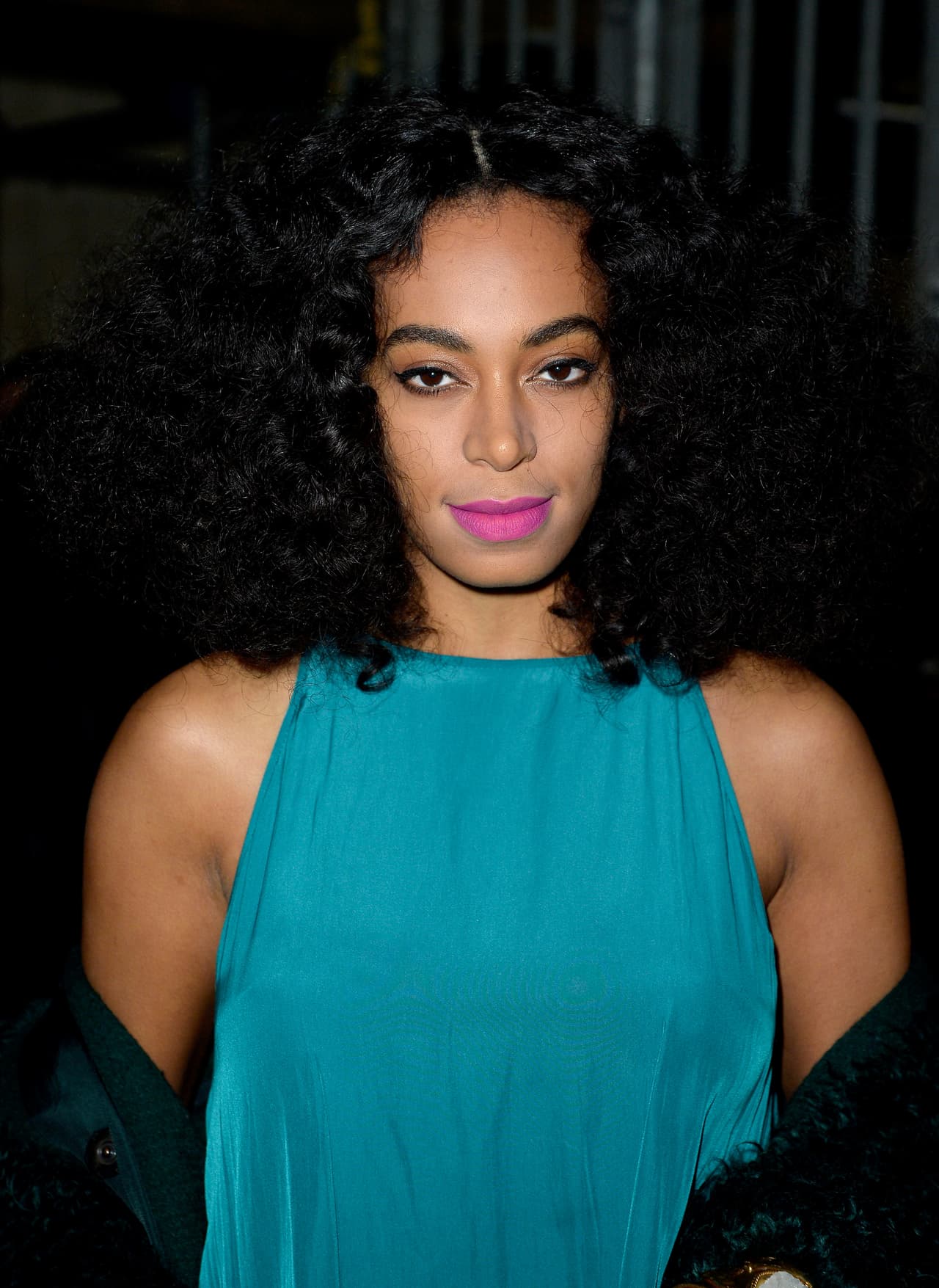 "Justo cuando pensaba que volvía a ser seguro compartir fotos, una joven como tú decide usar su tiempo para difundir la fealdad", dijo Solangé.