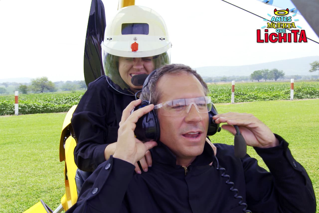 Roberto lleva a Lichita de paseo en ultraligero para darle una lección sobre la confianza.