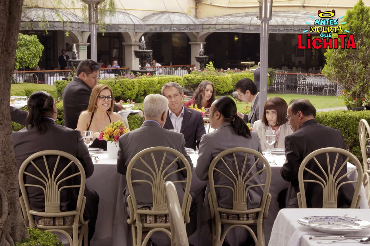 Tras el éxito con la campaña de Supermercados M.A.S. Roberto, Lichita y Chuchette son encomendados a conseguir la cuenta Oki Oki Jinsei, una importante marca de cosméticos.