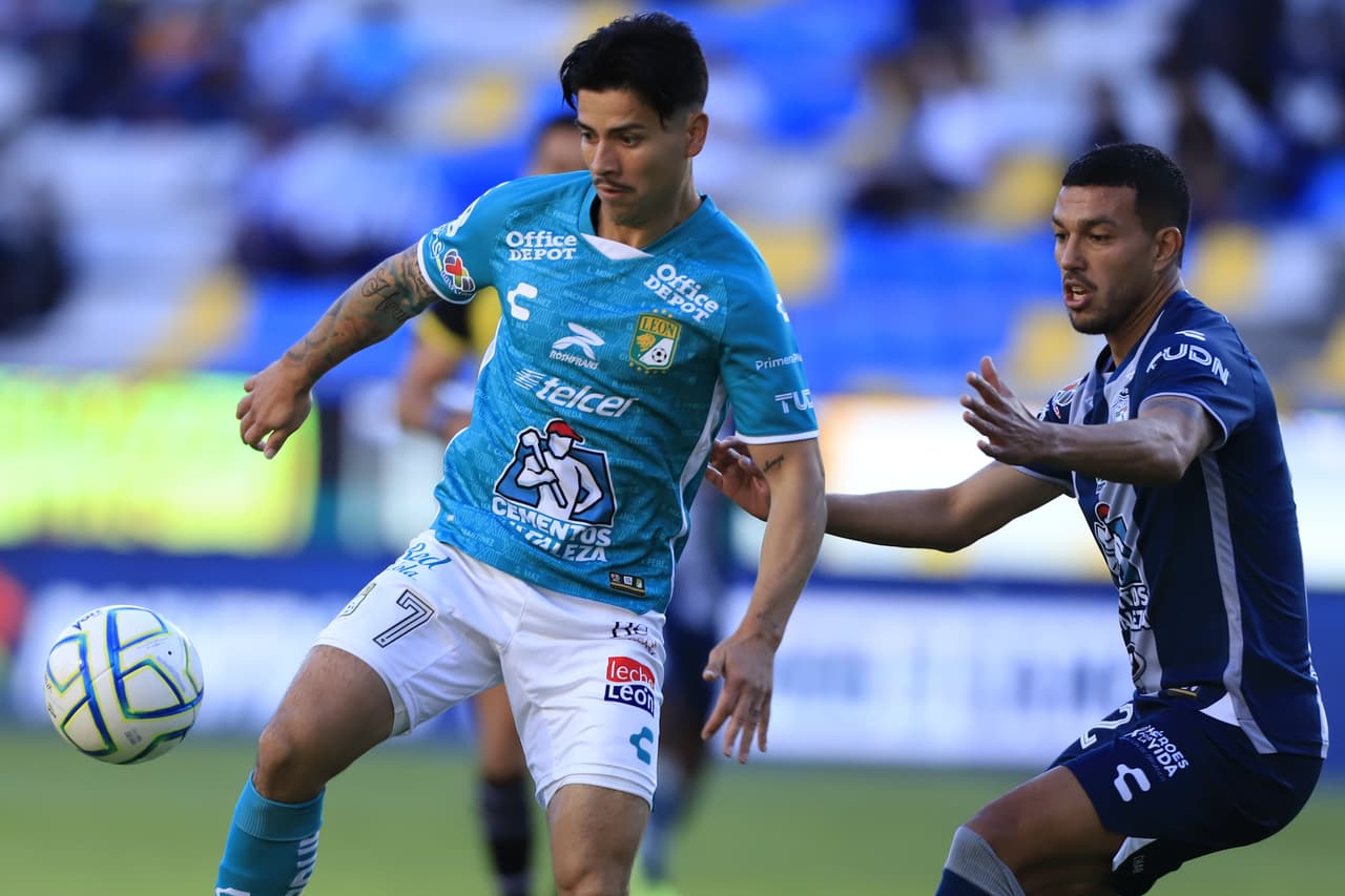Con gol de último minuto el Pachuca derrotó al León en un encuentro que representó el debut de la 'Chofis' López con los Tuzos.