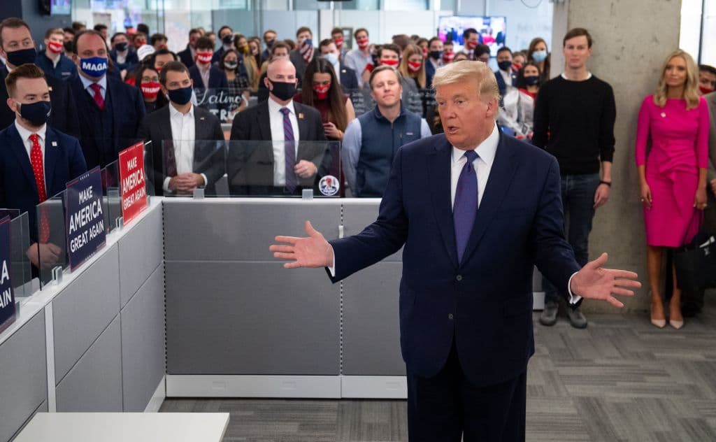 Por un lado, el actual presidente de los Estados Unidos, cerró su campaña política con una exigente agenda en Michigan, hasta las primeras horas del 3 de noviembre.