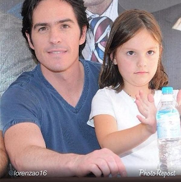 Fue hasta el 2004 cuando tuvieron a su primogénita. Sin embargo, en 2008 el amor se acabó después de seis años de estar juntos y se divorciaron, según información publicada en la 
<a href="https://mx.hola.com/biografias/mauricio-ochmann/">revista ¡Hola!</a>