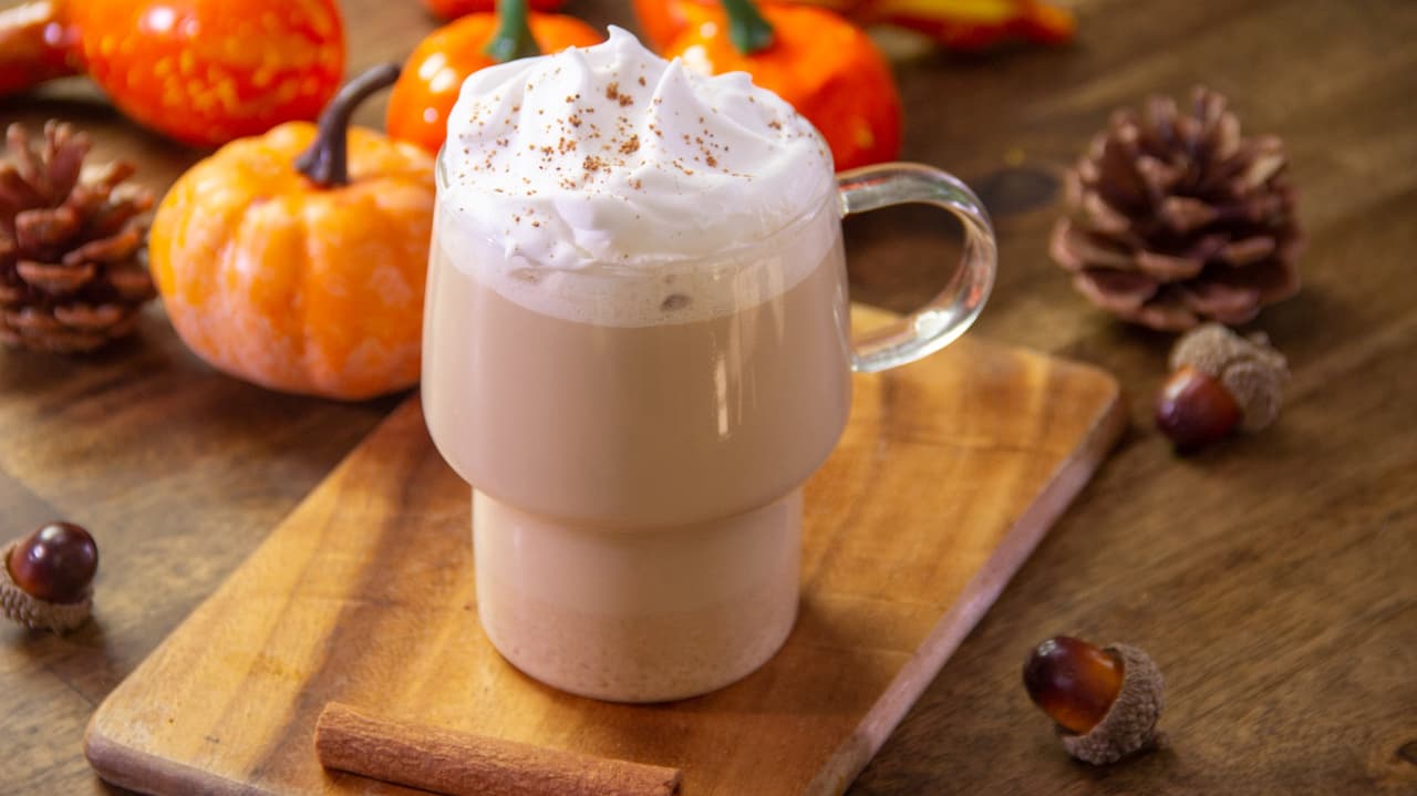 Pumpkin spice latte casero: la bebida más rica del otoño