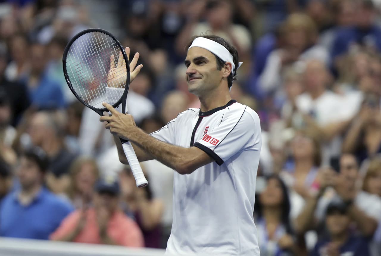 Roger Federer remonta y avanza en el US Open