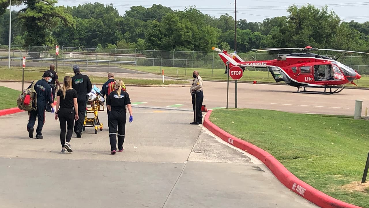 El traslado se debe a que ningún hospital pediátrico en el área de Houston tenía una cama disponible para atender a la bebé, debido al aumento de casos por covid-19, según dijeron autoridades del condado Harris.