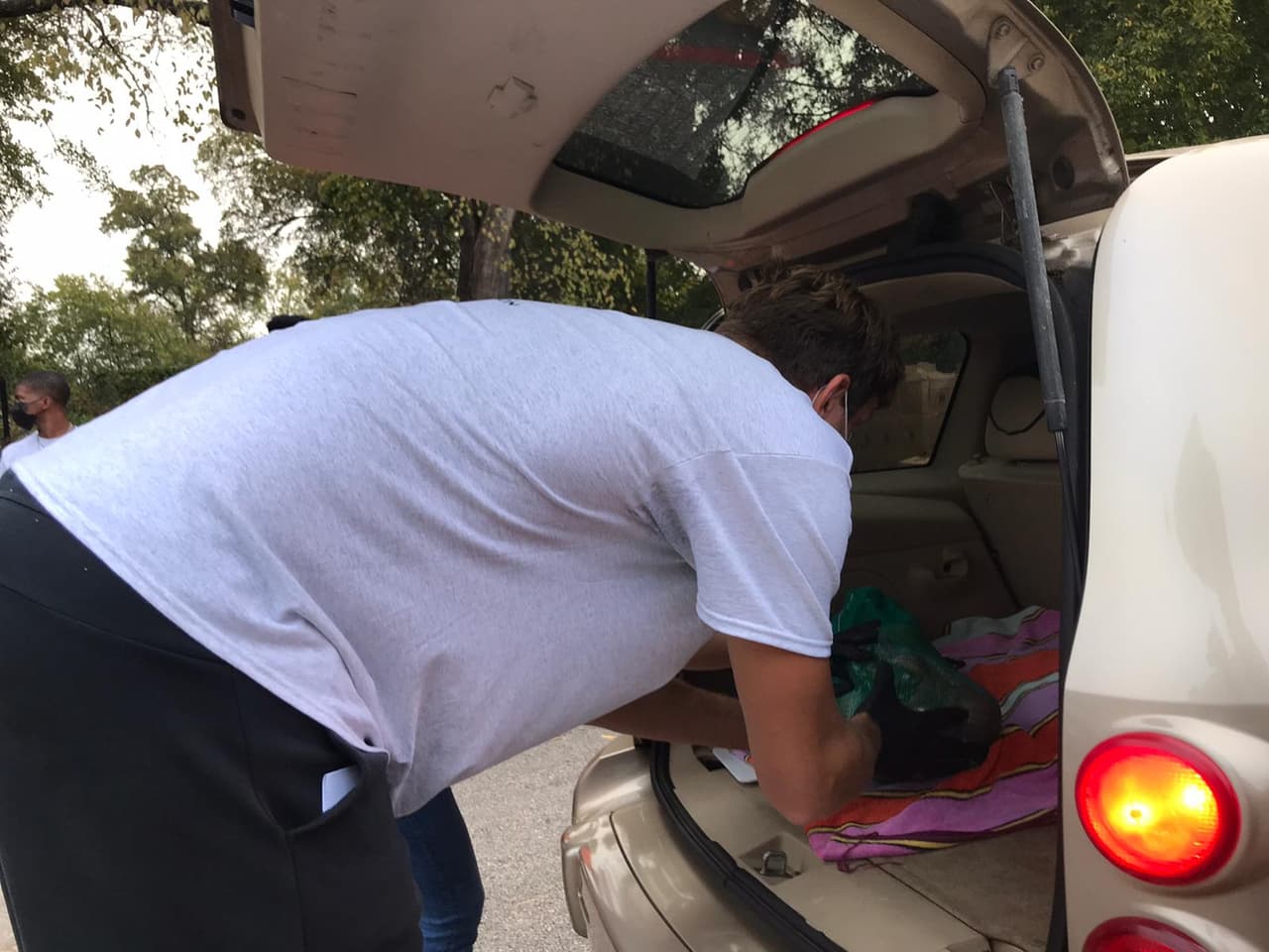 Dirk también estaría apoyando un nuevo programa innovador que involucra los jóvenes y adultos mayores que viven cerca del Centro.
<br>