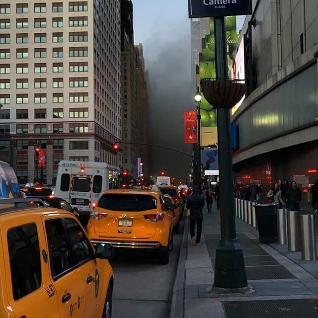 Fuerte incendio cerca de Penn Station
