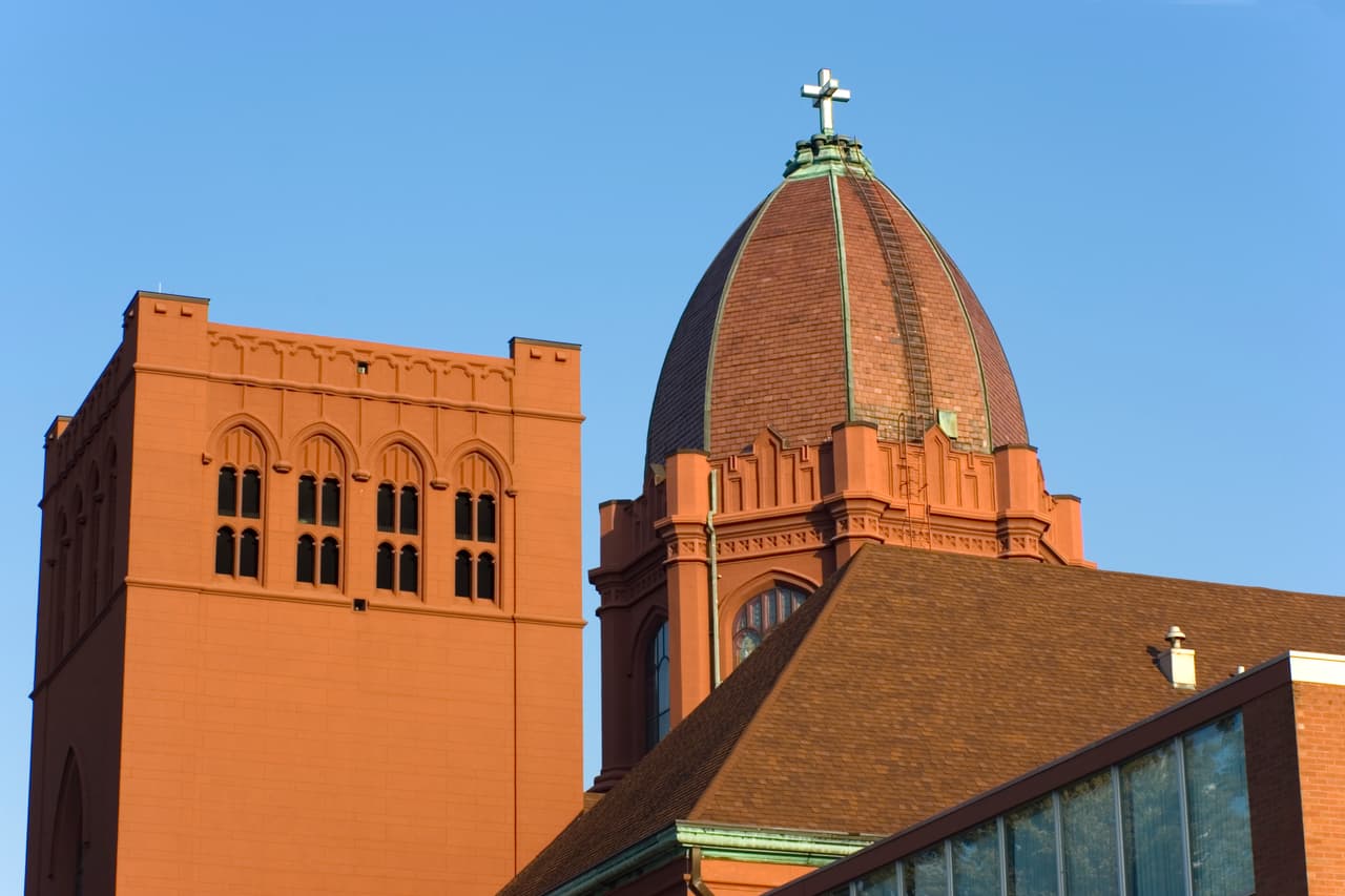 <h3 class="cms-H3-H3">12. Decatur, Illinois</h3>
<br>
<br>💸
<b> Ingreso familiar promedio: </b>$46,807
<br>
<br>💸
<b>Tasa de pobreza: </b>17.6%
<br>
<br>💸
<b> Hogares con ingresos anuales menores a $10,000: </b>11.2%
<br>
<br>💸
<b>Adultos con educación universitaria: </b>19.0%
<br>
<br>💸
<b>Tasa de desempleo (2021): </b>11.1%
<br>