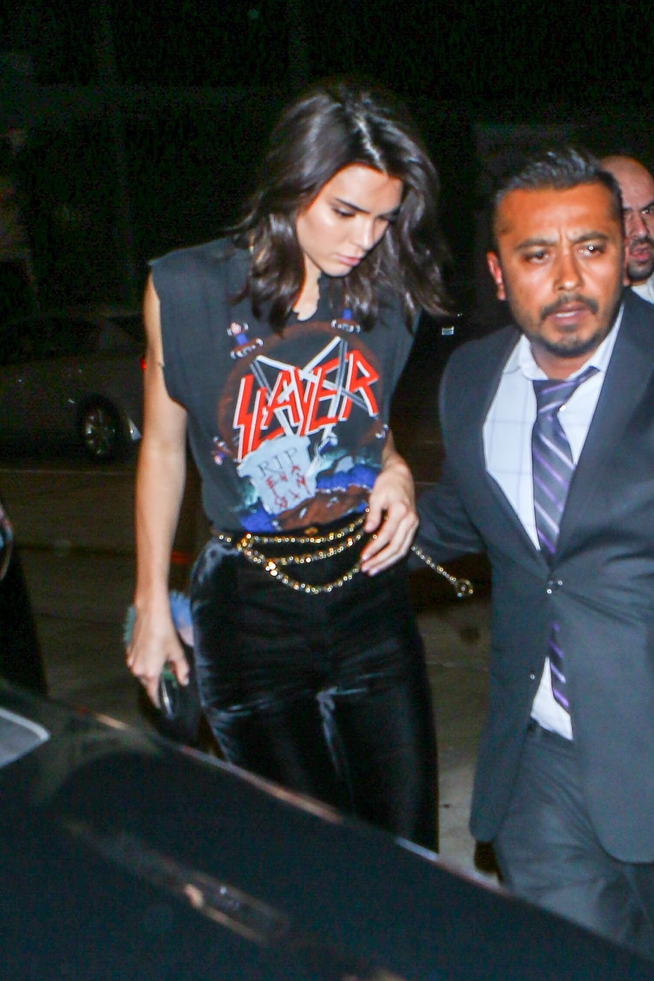 Tras el asalto a su hermana Kim Kardashian en París, ahora sale a todos lados con muchos elementos de seguridad.