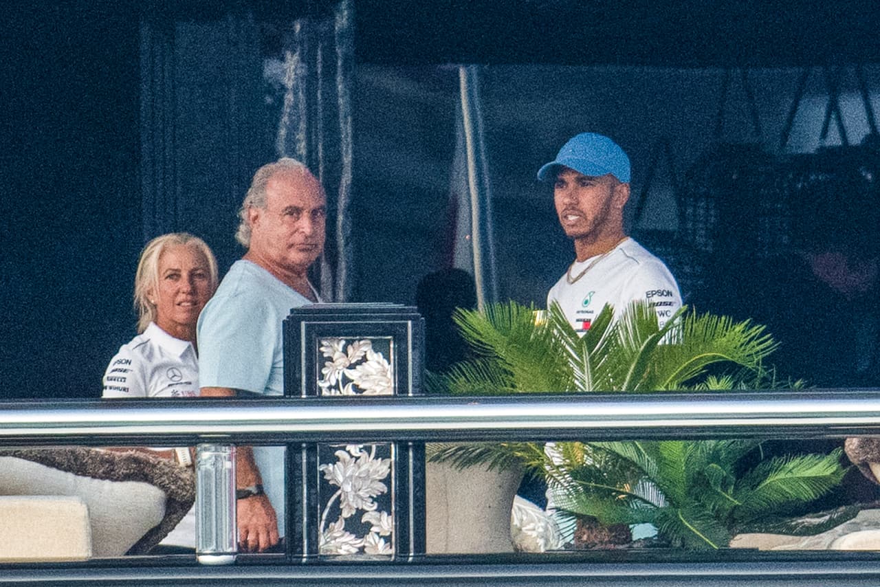 Philip y Tina Green (a la izquierda) ocupan el 
<b>decimoquinto </b>lugar en la lista de personas con más dinero en Reino Unido, de acuerdo con 
<b><a href="https://www.forbes.com/profile/philip-cristina-green/">Forbes</a></b>.