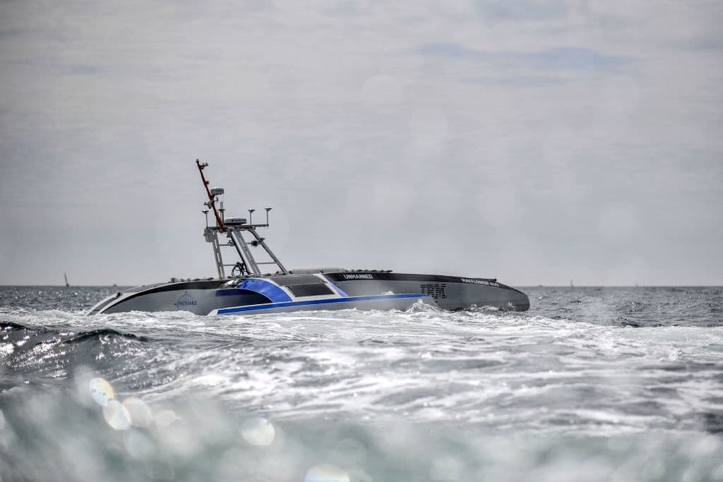 <b>Inteligencia artificial. </b>Mucho más largo fue el desarrollo de su capitán virtual, una inteligencia artificial de numerosos algoritmos que empezó aprendiendo a identificar obstáculos marítimos mediante el análisis de miles de fotografías.