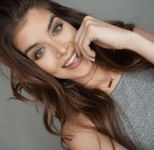 Además, ella también realiza modelaje con diversas marcas reconocidas internacionalmente.