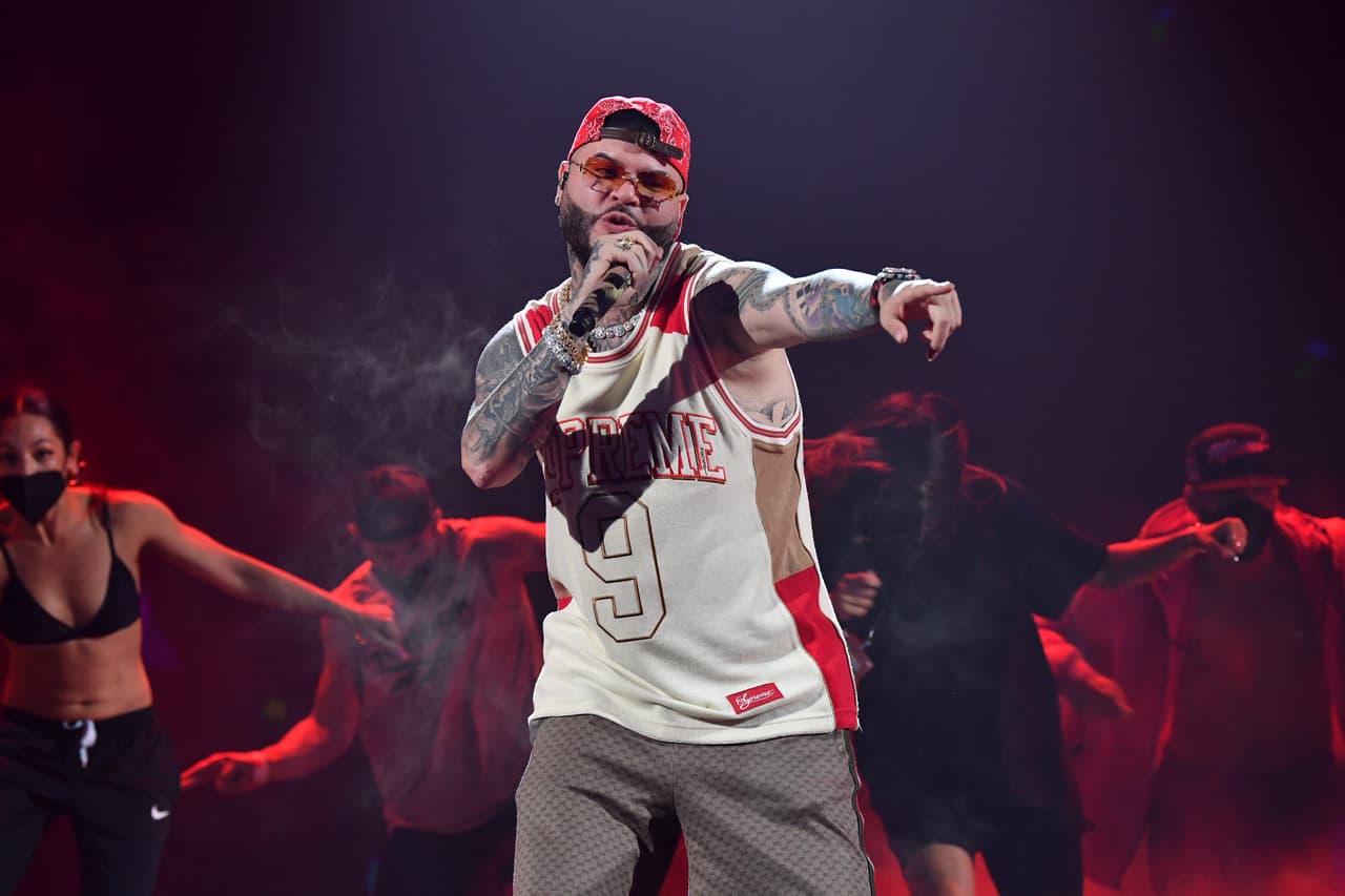 <b><a href="https://www.univision.com/temas/farruko" target="_blank">Farruko</a></b> es otro de los reyes de la fiesta que no podía faltar con su música para encender esta gala. El puertorriqueño aspiraba a los premios La Mezcla Perfecta, Track Viral Del Año, Canción Del Año y El Traffic Jam.