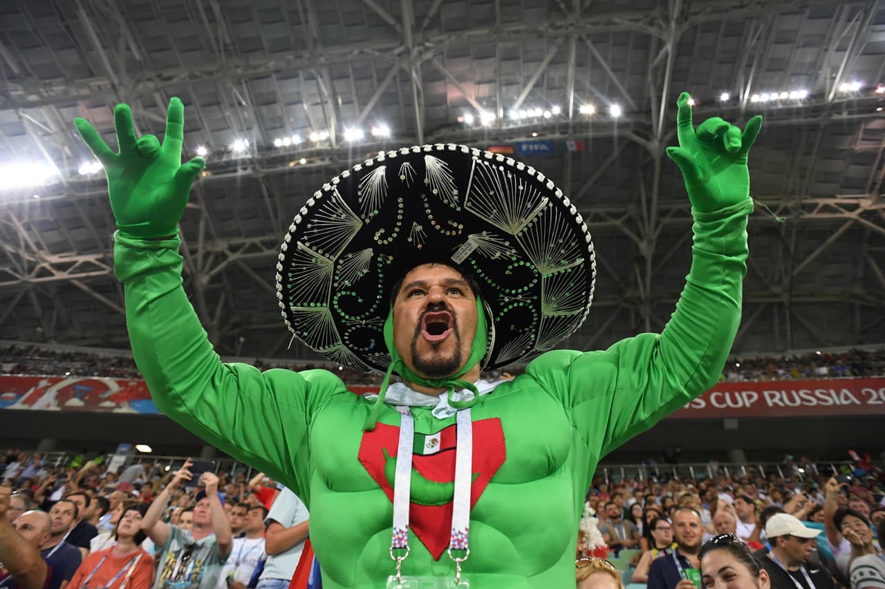 Hasta los superhéroes mexicanos regresaron para apoyar al 'Tri'.