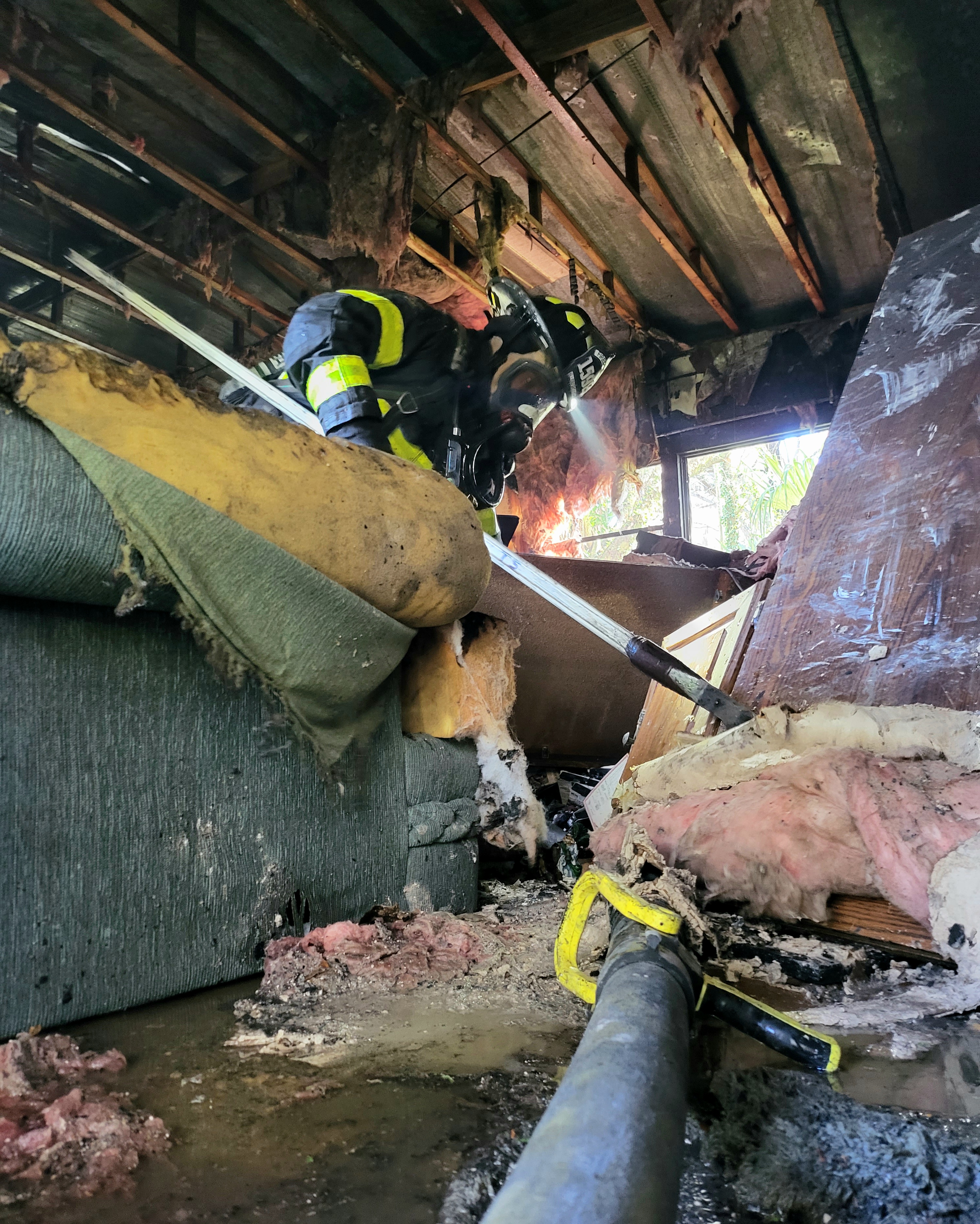 La investigación sobre las causas del incendio sigue abierta en el Departamento de Bomberos del condado Hillsborough.
<br>