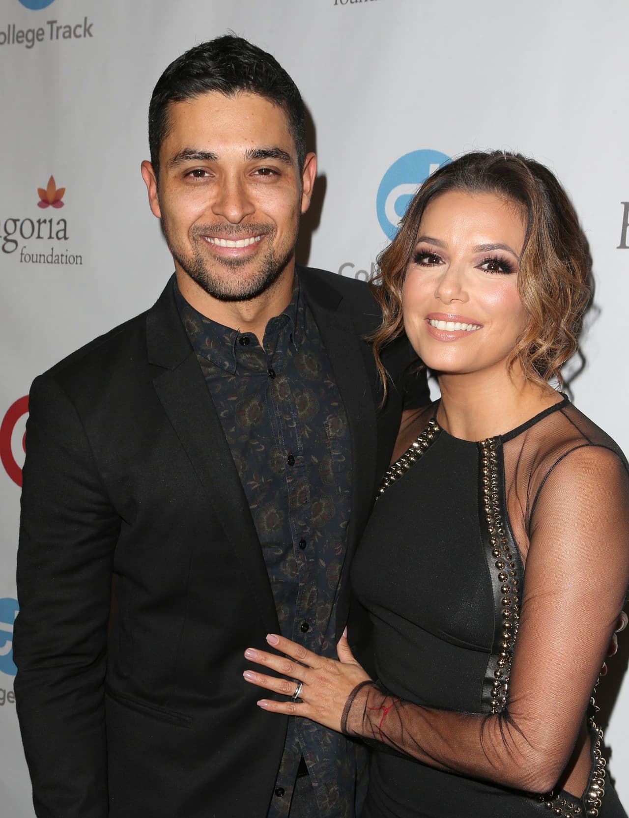 Y por supuesto, Wilmer y Eva posaron juntos para la prensa.