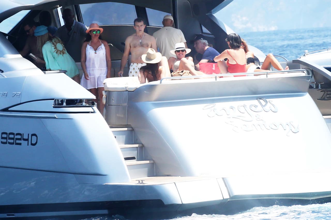 La pareja se lleva 30 años entre sí.