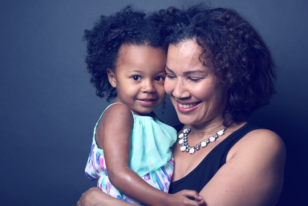 Si quieres que tu atractivo aumente te recomiendo que vistas de color azul oscuro, te ayudará mucho.