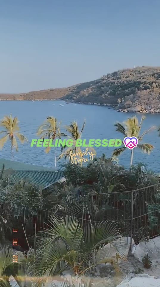 En uno de los recientes videos que Irina compartió, escribió: "
<b>Me siento bendecida. Tiempo en familia</b>", lo que parece indicar que su hermana y su familia también se encuentran en la casa de Acapulco de Gabriel.
<br>