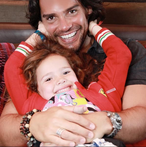 Cristián de la Fuente conoce el significado de ´amor puro´y todo gracias a su hija Lau. ¡Es un padre muy amoroso!