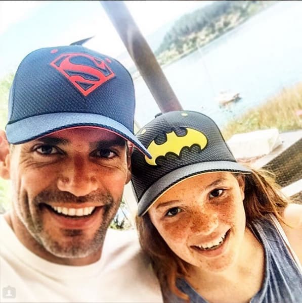 Por el momento, el actor se encuentra en las grabaciones de la novela “Sueño de Amor” por lo que todos los fines viaja a Estados Unidos para estar con las mujeres de su vida.