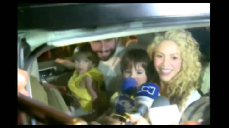 Shakira llega por primera vez con Piqué y los nenes a su casa, Barranquilla