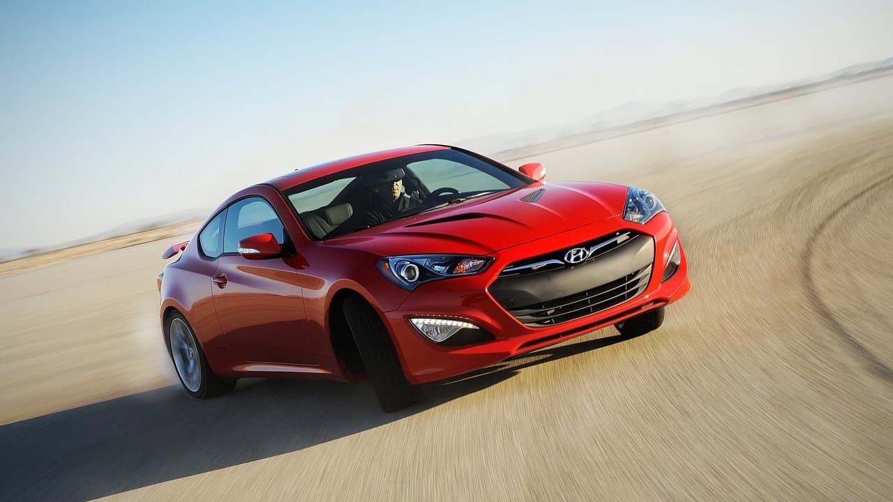 <b>12. Hyundai Genesis Coupe</b>: El coupé mediano de Hyundai presentó un índice de 
<b>67 conductores muertos</b> por cada millón de vehículos registrados. Hyundai dejó de producir el Genesis Coupe después del modelo 2016.