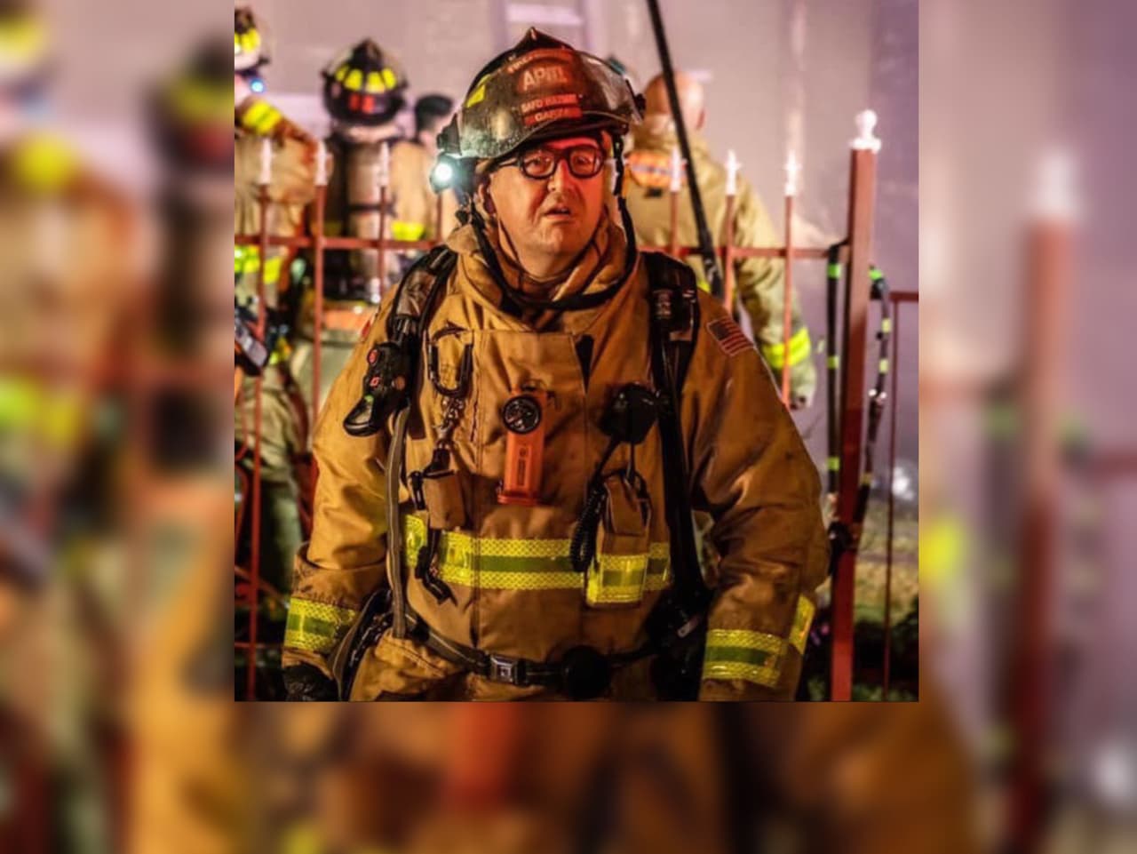 Bombero muere arrollado mientras luchaba contra un incendio