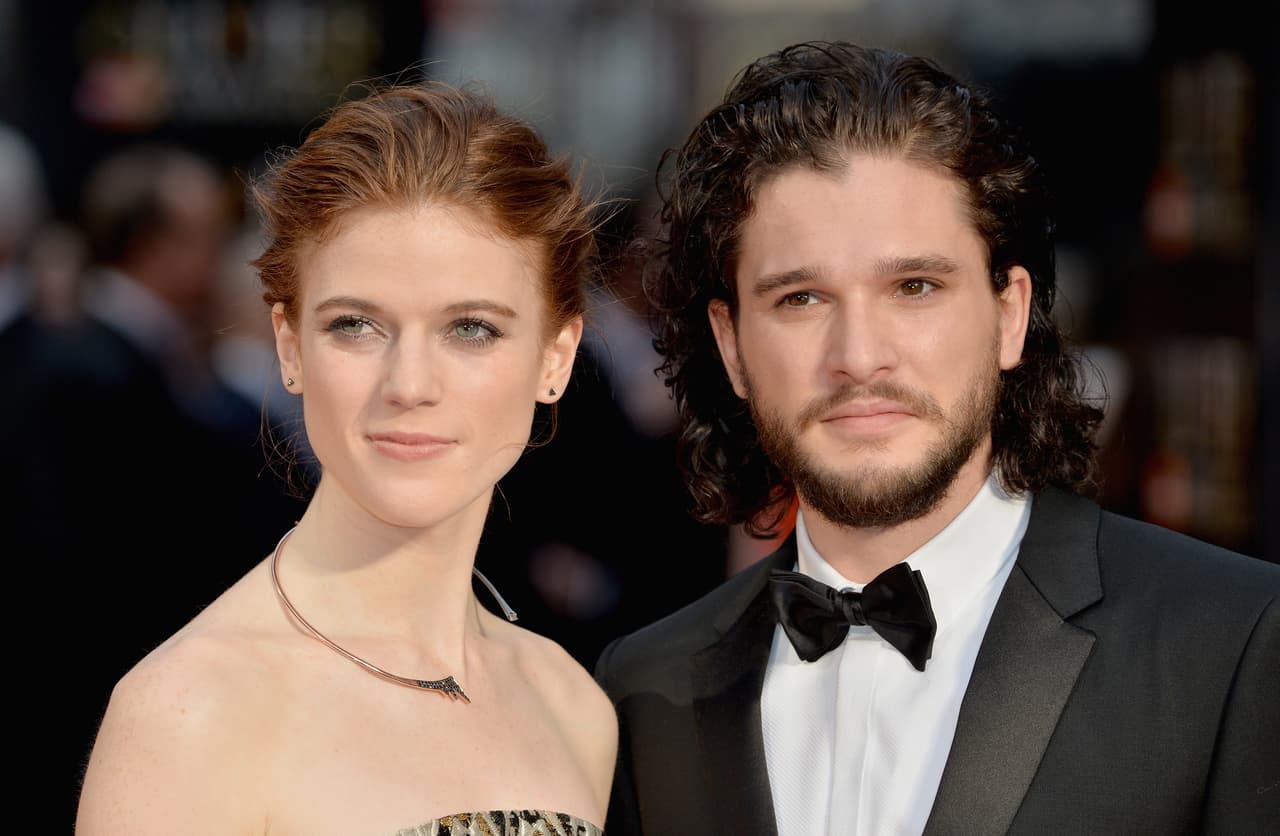 Rose Leslie y Kit Harrington: tuvieron su romance en los ‘Juegos de Tronos’ y en 2016 asistieron juntos como pareja en los Premios Olivier.