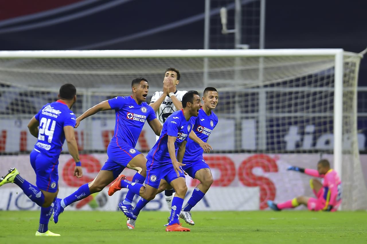 Con doblete de Luis Romo, gol de Rafael baca y gol de Roberto Alvarado, Cruz Azul golea a los Pumas y se queda a centímetros de la final del torneo.