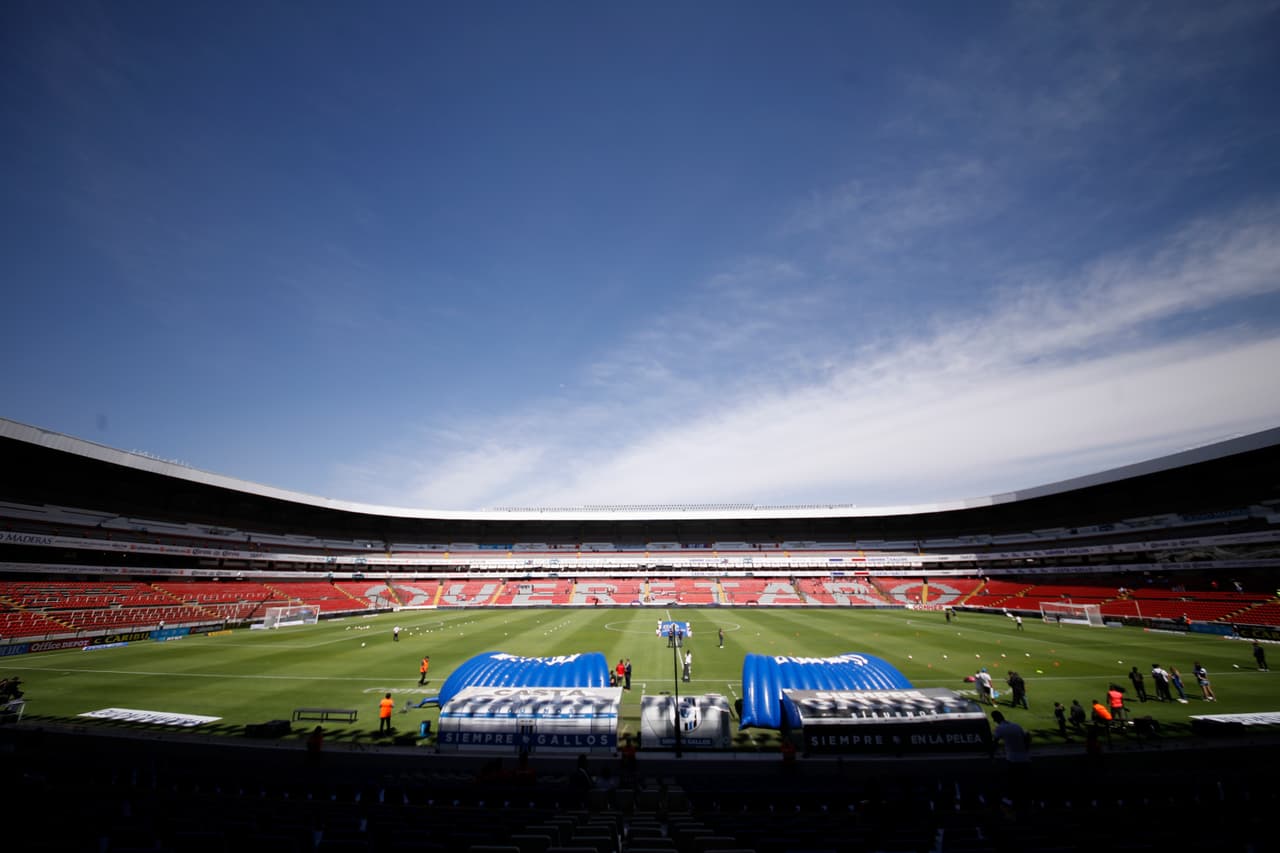 Así lucía en impecables condiciones la cancha del estadio de Gallos Blancos.